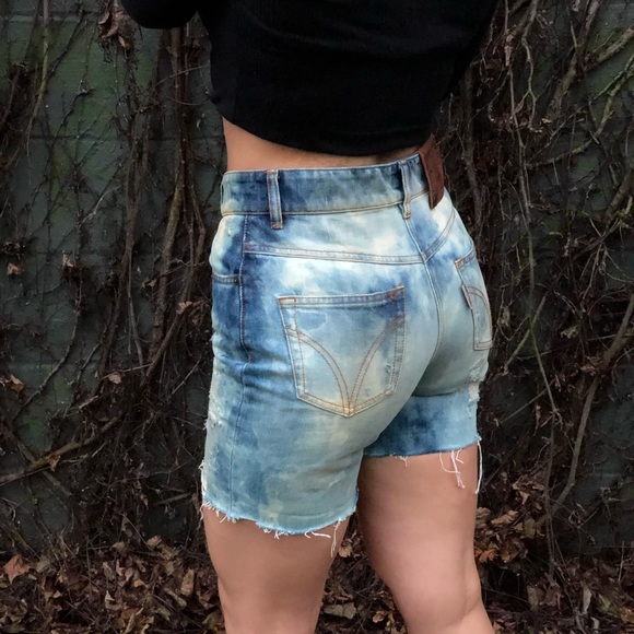 Dolce & Gabbana destroyed denim cut off shorts - Picture 4 of 14